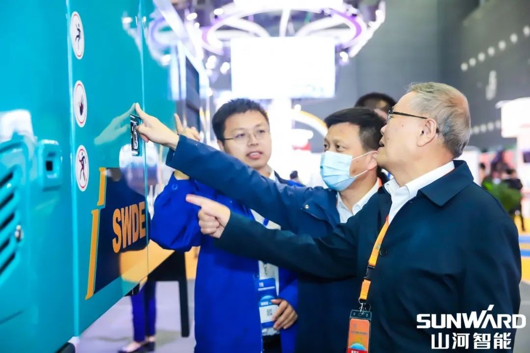 “山河綠”亮相長(zhǎng)沙國(guó)際工程機(jī)械展，50余款產(chǎn)品盡顯山河智能創(chuàng)新實(shí)力