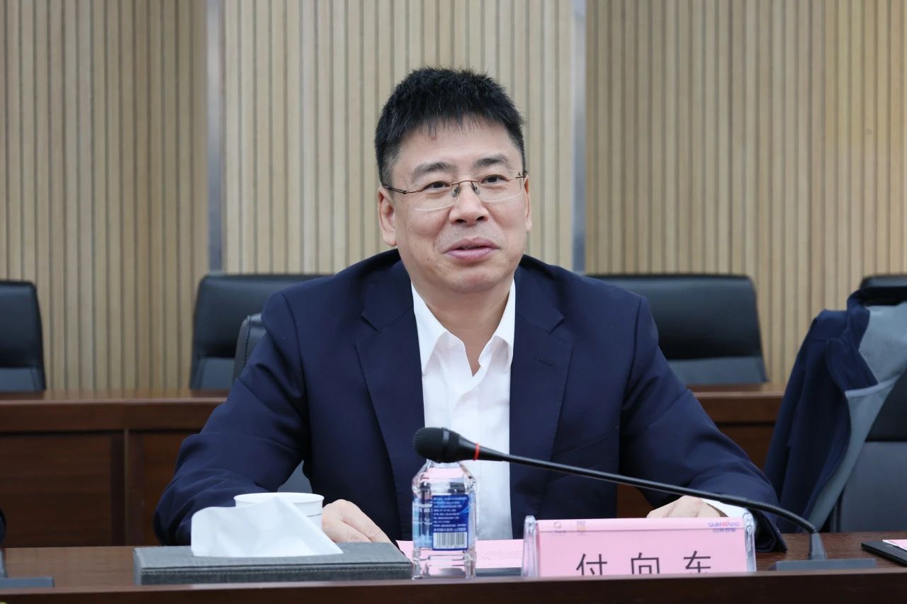 強強聯合，聚能攻堅！山河智能與北方爆破科技達成戰(zhàn)略合作