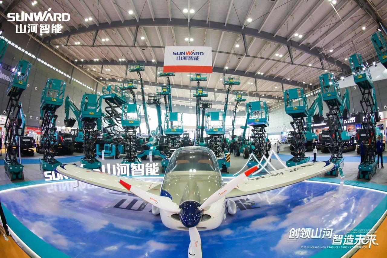 2025 CICEE | 山河智能歷屆長(zhǎng)沙展高光回顧！再啟新篇，邀您共赴創(chuàng)新之約！